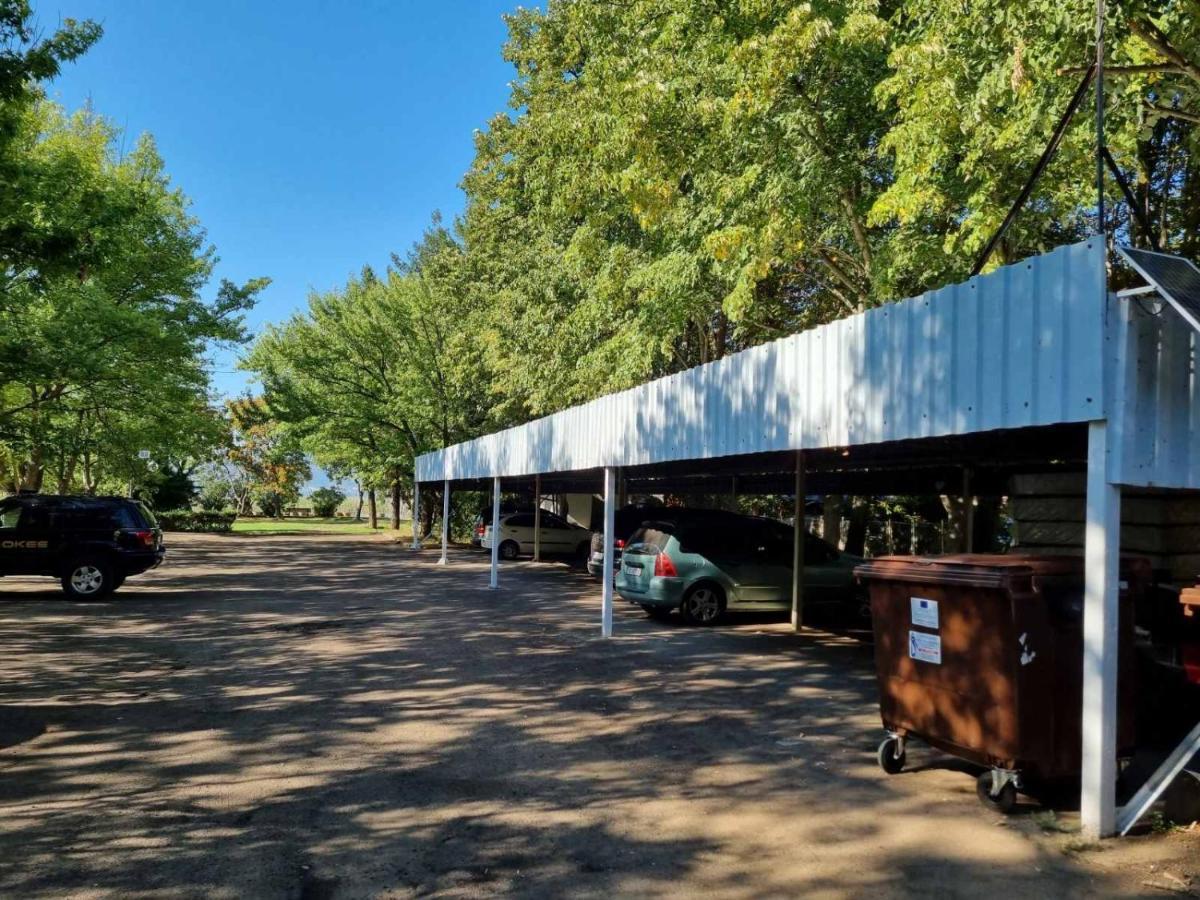 Fuk-Tak'S Bungalow Dojran Luaran gambar